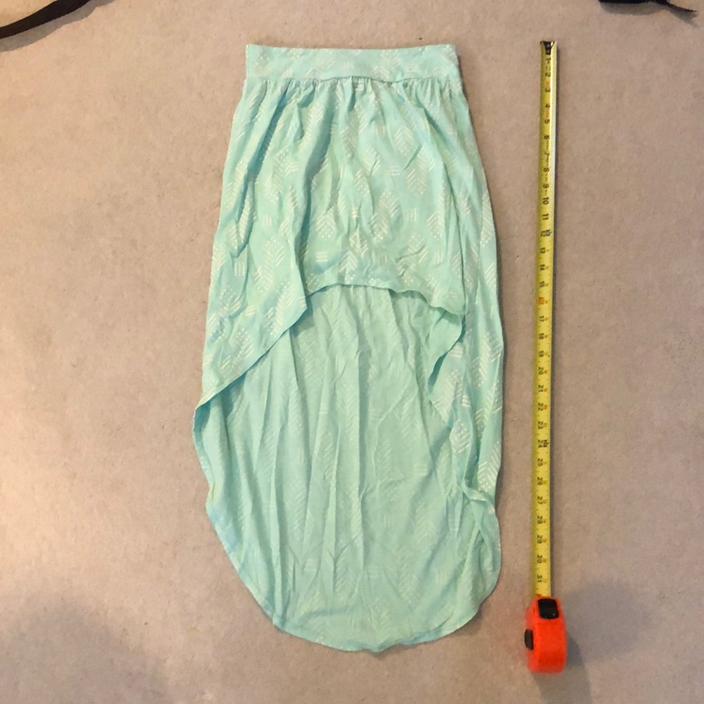 High-low O’Neill skirt